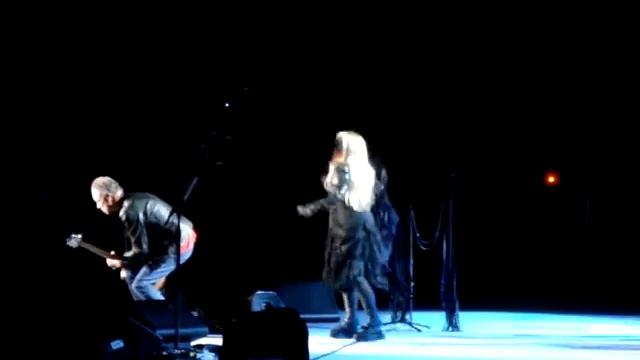 Fleetwood Mac - The Chain (guitar Solo) Brisbane 15 Dec 2009