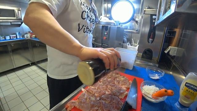 Фаршированые рулетики из курицы