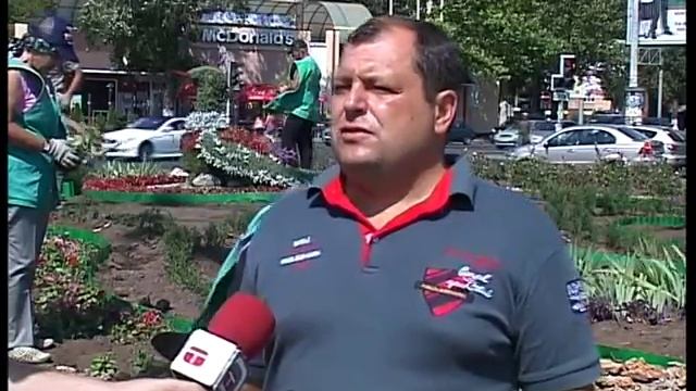 Горзелентрест на площади Толбухина установил птицу счастья. АРТ. 23.08.2012 смотреть онлайн