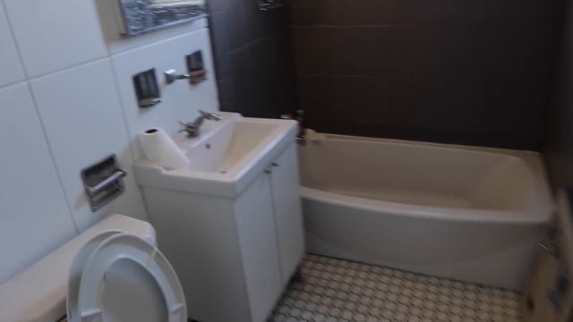 A House Built Like A Car?! The 50s Home Of the Future! Tour Time! смотреть онлайн