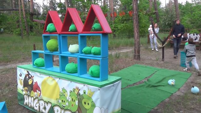 Рогатка Энгри Бердс Злые птички атакуют! Angry Birds смотреть онлайн