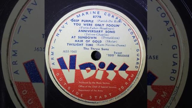 The Three Suns - Deep Purple, You Were Only Foolin', Anniversary Song, At Sundown, Hair of Gold... смотреть онлайн