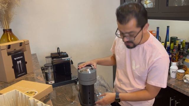 Unboxing - Nespresso Vertuo Next Dark Grey con espumador смотреть онлайн