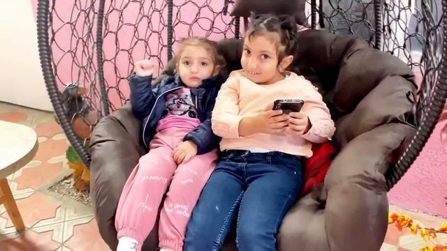 Подарочки ЛЕВОНУ/ ПЕРВЫЙ ЗУБИК ЛЕВОНА/ family vlog смотреть онлайн