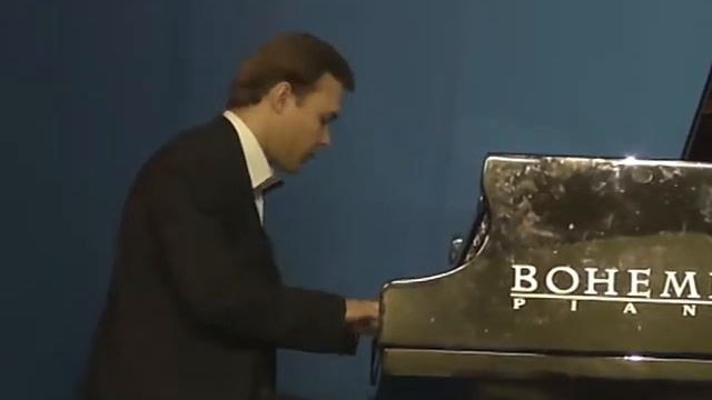 Богачёв Алексей . Alexey Bogachev plays Chopin etude №1 op. 1 смотреть онлайн