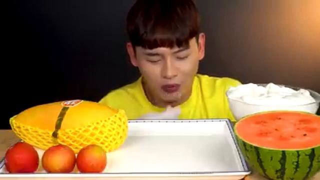 ASMR 비타민?충전 대왕망고 용과 ?자두 체리 메론먹방! Vitamin + Fresh Fruit Big Mango Dragon fruit Yellow Melon MuKBang смотреть онлайн