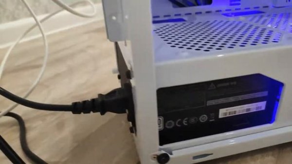 Корпус белый FORMULA CL-3301W TG