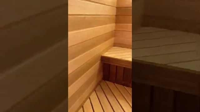 Маленькая, да удаленькая. Сауна в кладовке. смотреть онлайн