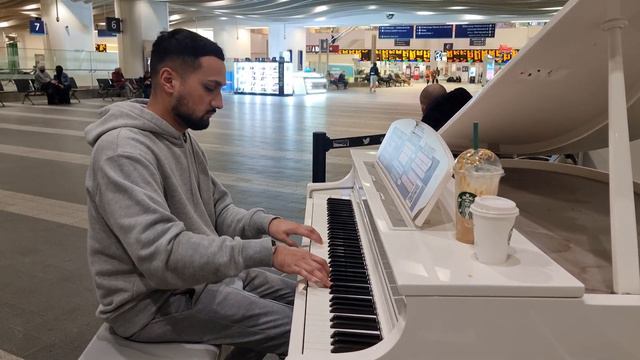 Interstellar Played On Public Piano...