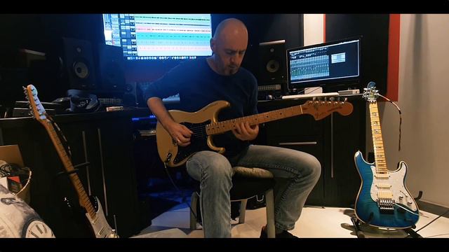 Fender 25th Anniversary Stratocaster First Test смотреть онлайн