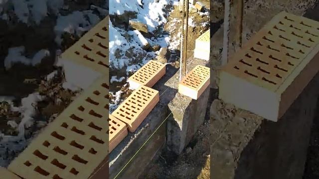 Начало строительства кладки забора под струбцину смотреть онлайн