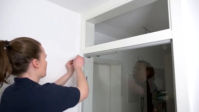 Монтаж доводчика-стопора GEZE ActiveStop на цельностеклянную дверь смотреть онлайн