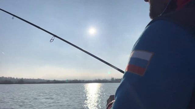 Как ловить КАРПА перед ледоставом? Нюансы фидерной ловли карпа поздней осенью! смотреть онлайн