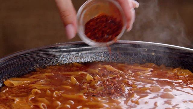 Nach diesem Gericht wird er die ganze Nacht mit mir herumtollen. Verstecktes italienisches Rezept смотреть онлайн
