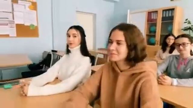 Поздравление с юбилеем школы от 9В класса смотреть онлайн