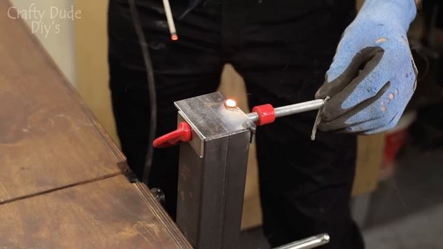 Making Unique Portable Workbench for Small Workshops смотреть онлайн