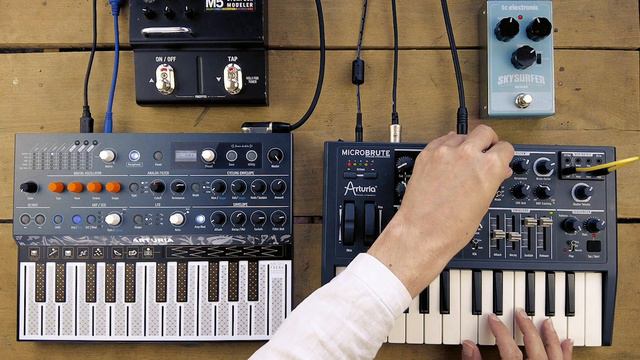 Arturia Microbrute & Microfreak смотреть онлайн