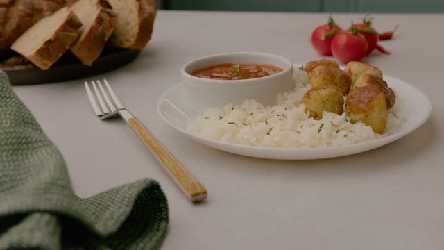 Митболы с рисом в соусе барбекю