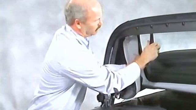 Mercedes - 300CE (W124) Cabriolet - Engineering Overview (1992) смотреть онлайн