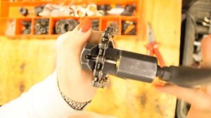 ВЫЖИМКА ЦЕПИ PEDROS PRO CHAIN TOOL 2.0  / расклепаю и заклепаю цепь