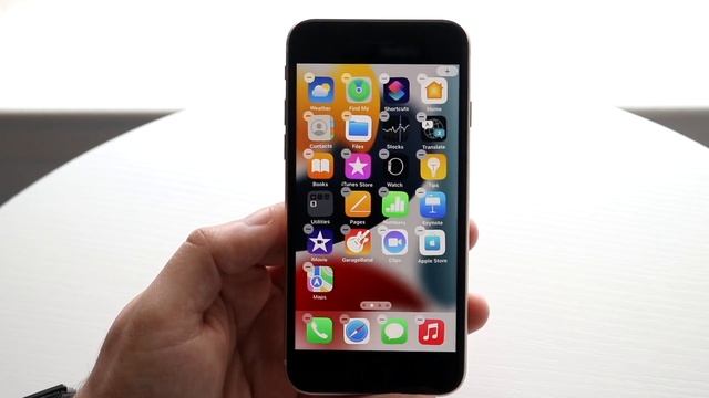 How To Use Your iPhone SE (2022)! (Complete Beginners Guide) смотреть онлайн