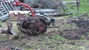 Мотоблок МТЗ вспашка утрамбованной глины .MPEG
