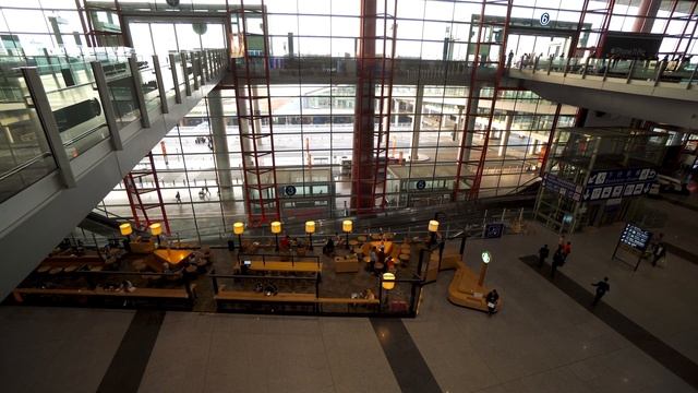 China Beijing Capital Airport T3 Terminal Corridor 4K 中国北京首都机场T3航站楼走廊 смотреть онлайн