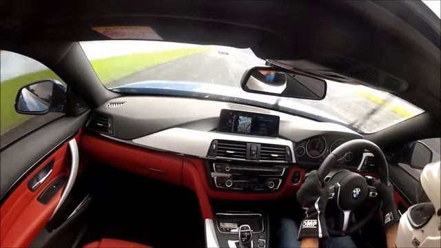 435i onboard video vs R32 смотреть онлайн