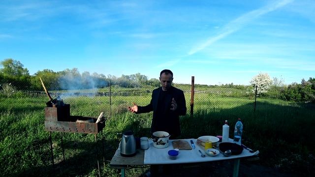 Мне 35 лет! Готовлю жрать на мангале в Чугунке! смотреть онлайн