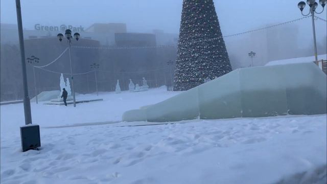 Морозы в Югре 2021 Нижневартовск Площадь Нефтяников смотреть онлайн