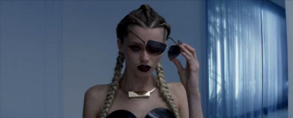 Неоновый демон / The Neon Demon (2016) Русский трейлер