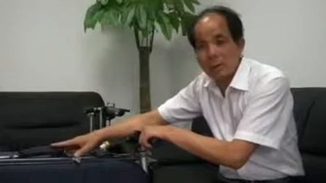 Chinese farmer's suitcase scooter in action смотреть онлайн