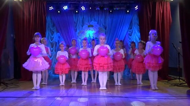 Mix-Dance младшая группа. танец-сценка "Ангел" смотреть онлайн