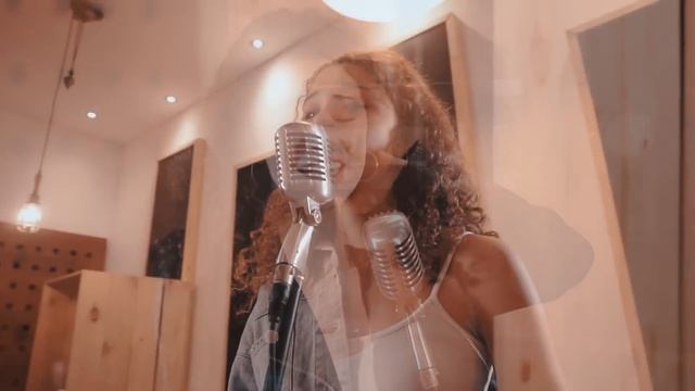 Voces - Adriana Campos-Salazar (Video Oficial) смотреть онлайн