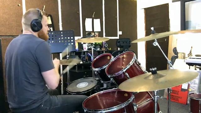How To Play A Motown Drum Beat! смотреть онлайн