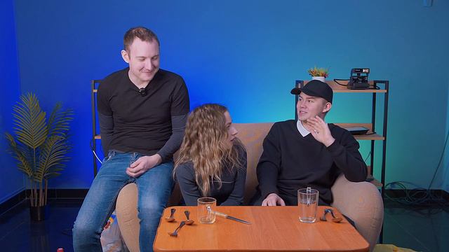 ЕДИМ ЕДУ РАЗНЫХ ЦВЕТОВ ЧЕЛЛЕНДЖ ! смотреть онлайн