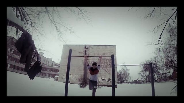 Сломал ногу, снял обучалку на склепку