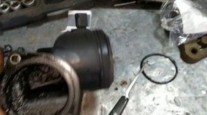 Skoda Fabia 1,4 16 кл. Замена прокладок маслоотделителя (маслопомойки)