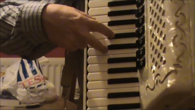 Accordion lesson 19 Golden Brown смотреть онлайн