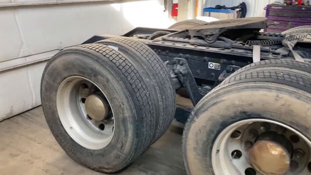 2015 Kenworth T680 - Parts Unit 15KN110 смотреть онлайн