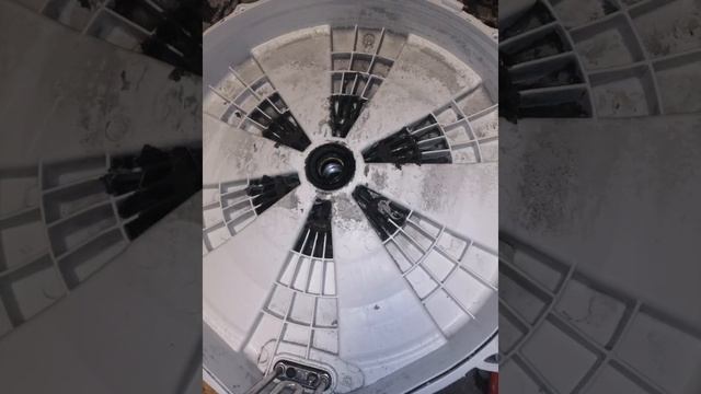 Тухлый запах из стиральной машинки. Как избавиться. смотреть онлайн