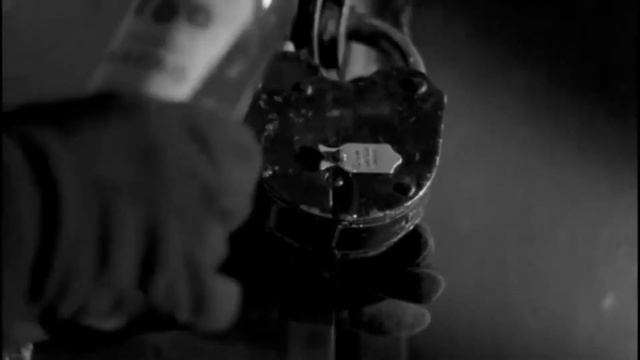 СЕКРЕТКА С СИГНАЛИЗАЦИЕЙ НА АВТОМОБИЛЬ СВОИМИ РУКАМИ.?? смотреть онлайн