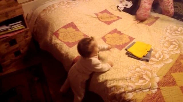 первые домашние качели и мячики смотреть онлайн
