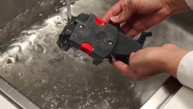 How to Clean the Infuser of Your De'Longhi Autentica ETAM 29.620 Coffee Machine смотреть онлайн