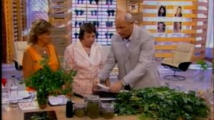 Как лечить гайморит. Капли из сока чистотела.