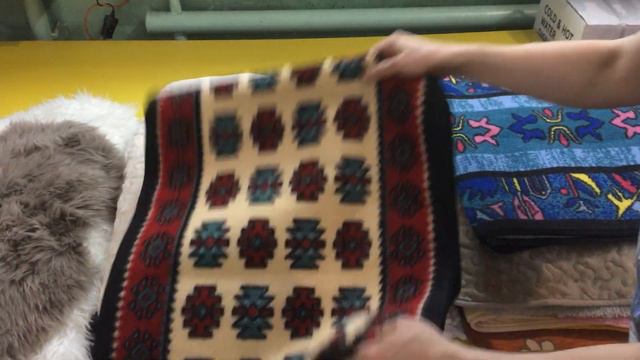 с196(CARPETS CREMA + SUPERCREMA) - Меховые накидки в машину,коврики для ванн смотреть онлайн