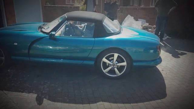 TVR Start up and Drive - Chimaera 4.0 V8 смотреть онлайн