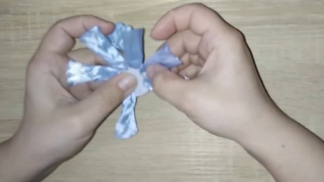Цветы из лент. Цветы канзаши. Как сделать цветы из лент. смотреть онлайн