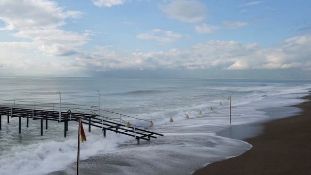 Тихий океан начинается ветер и шторм / Pacific ocean wind and storm begins смотреть онлайн