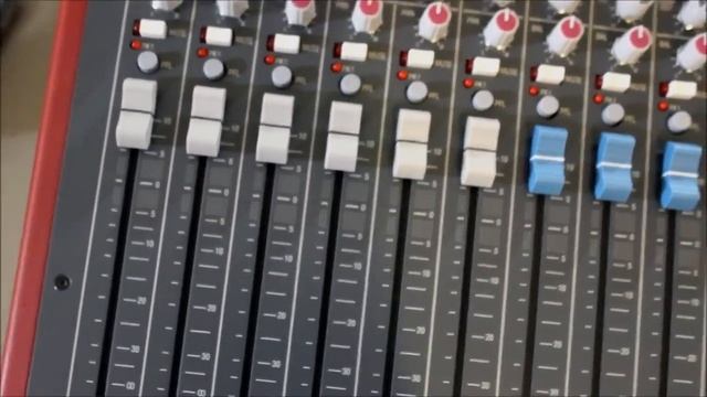 Allen And Heath ZED14 USB Mixer Unboxing / Review смотреть онлайн